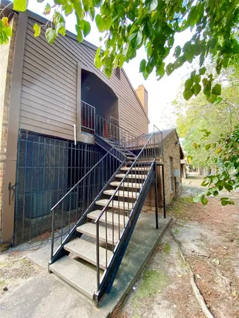 $875 | 7200 West T C Jester Boulevard, Unit 2502, Houston, TX 77088