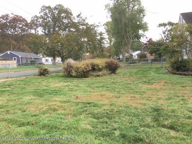 235 Lester Road Toms River, NJ 08753 - Photo 2 of 23 SIDE YARD
