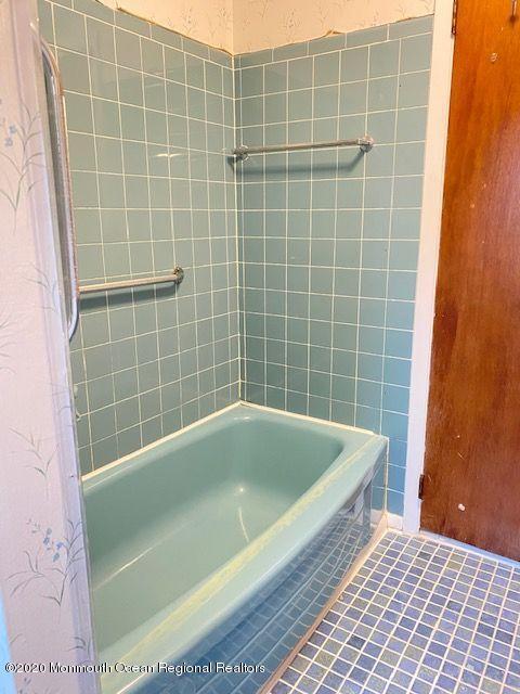 235 Lester Road Toms River, NJ 08753 - Photo 19 of 23 MAIN BATH
