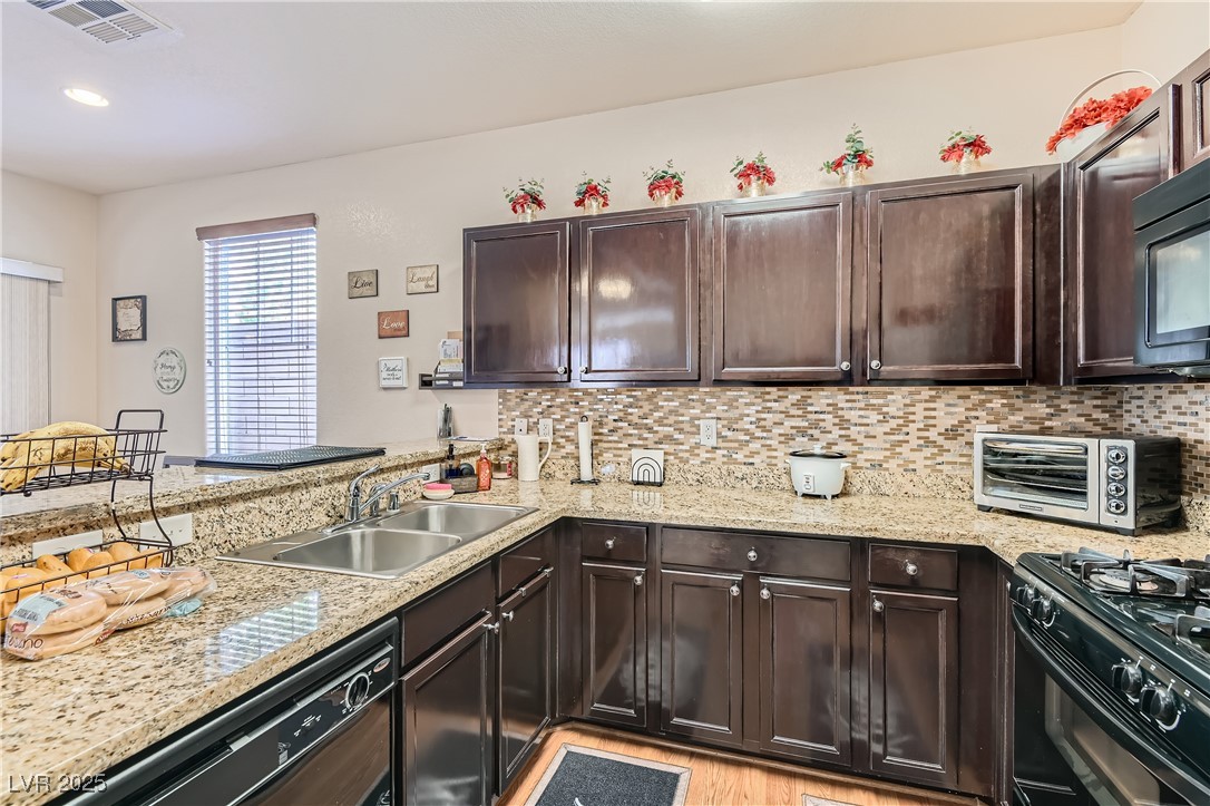 987 Wembly Hills Place Henderson, NV 89011 - Photo 15 of 44