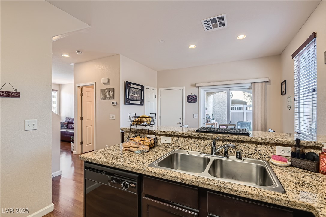 987 Wembly Hills Place Henderson, NV 89011 - Photo 16 of 44