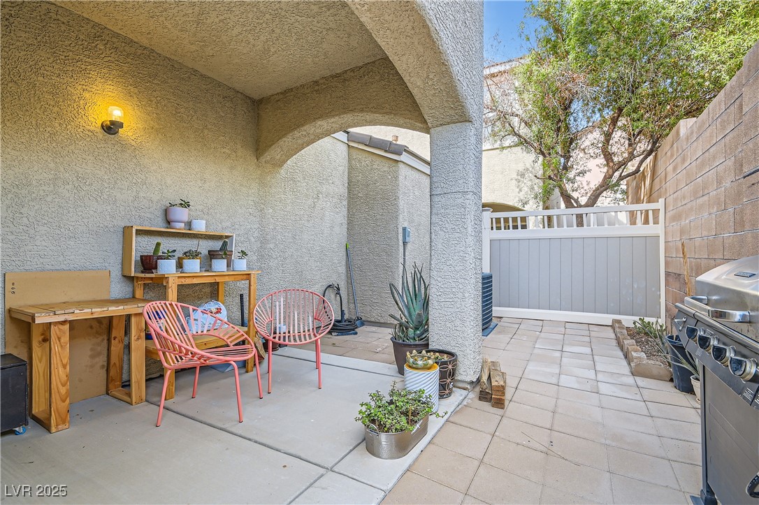 987 Wembly Hills Place Henderson, NV 89011 - Photo 31 of 44 Decent space backyard for a townhome