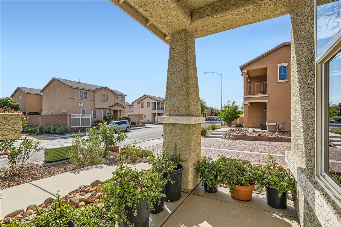 987 Wembly Hills Place Henderson, NV 89011 - Photo 5 of 44