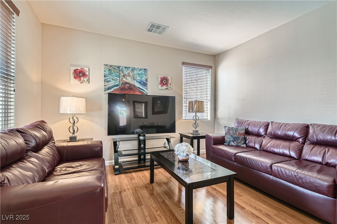 987 Wembly Hills Place Henderson, NV 89011 - Photo 8 of 44