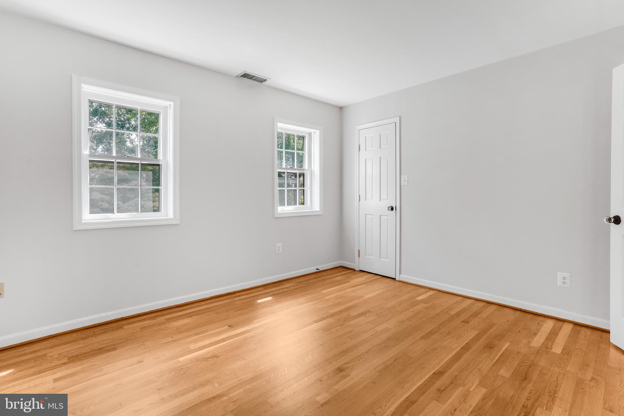 1218 Kensington Road McLean, VA 22101 - Photo 15 of 48 Second Bedroom