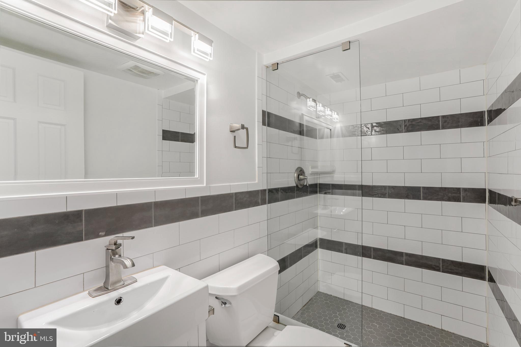 1218 Kensington Road McLean, VA 22101 - Photo 24 of 48 Lower Level Full Bath