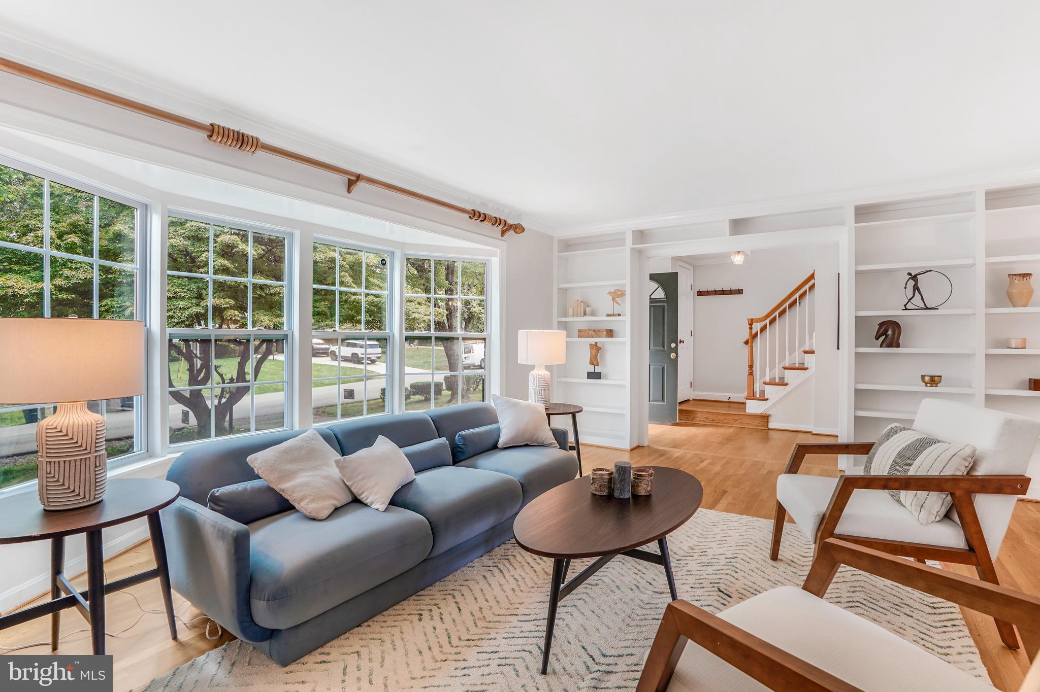 1218 Kensington Road McLean, VA 22101 - Photo 3 of 48