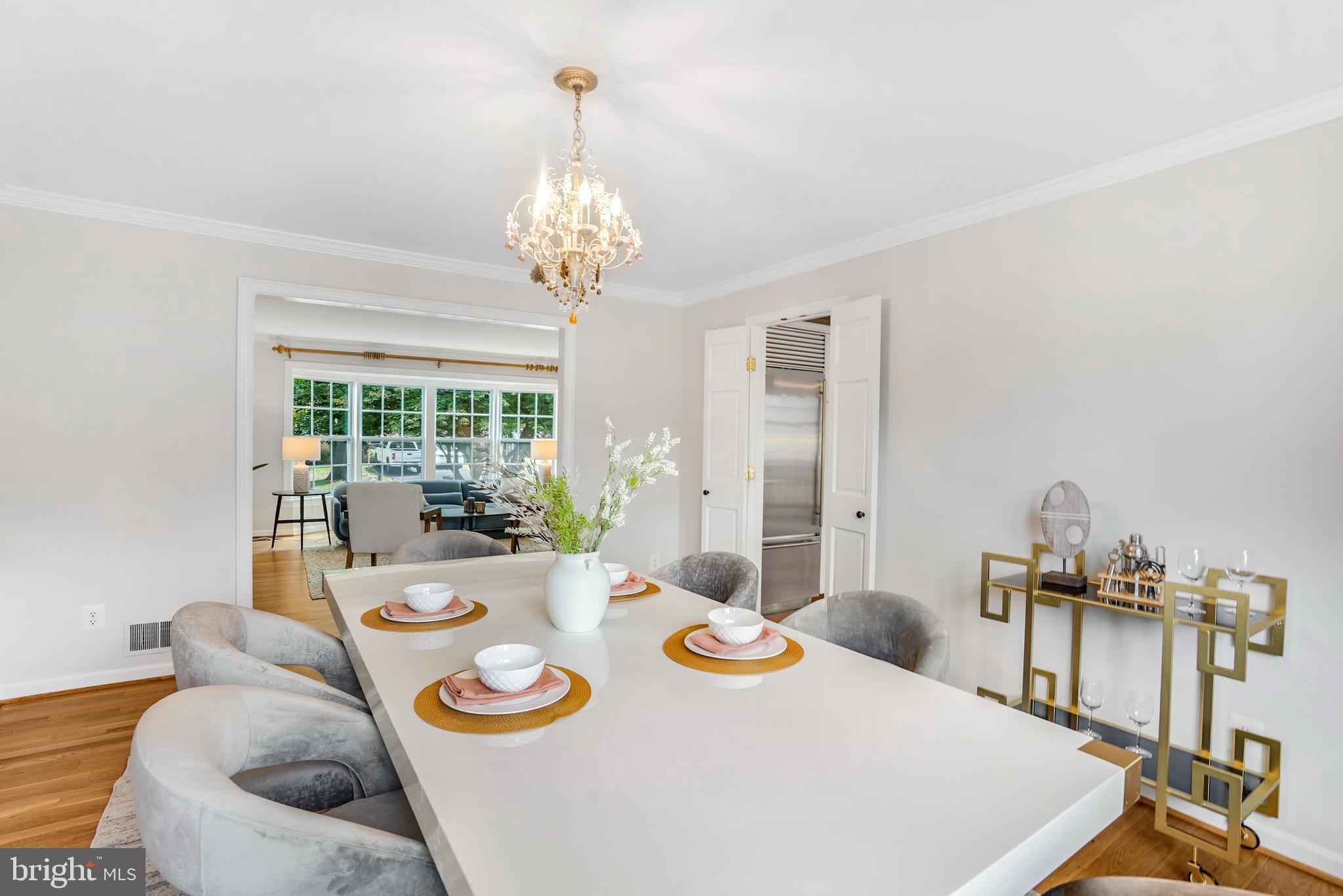 1218 Kensington Road McLean, VA 22101 - Photo 5 of 48