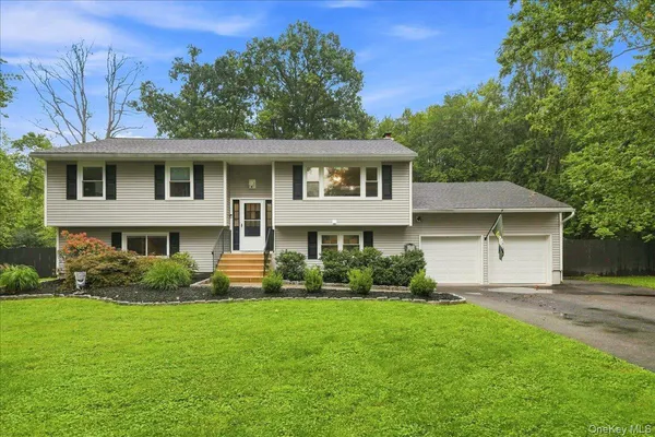$600,000 | 21 Dennis Road, Wappingers Falls, NY 12590