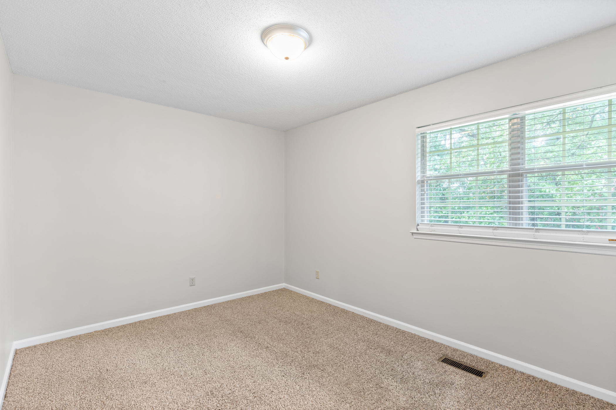 703 Swansons Ridge Road Chattanooga, TN 37421 - Photo 17 of 26 Bedroom