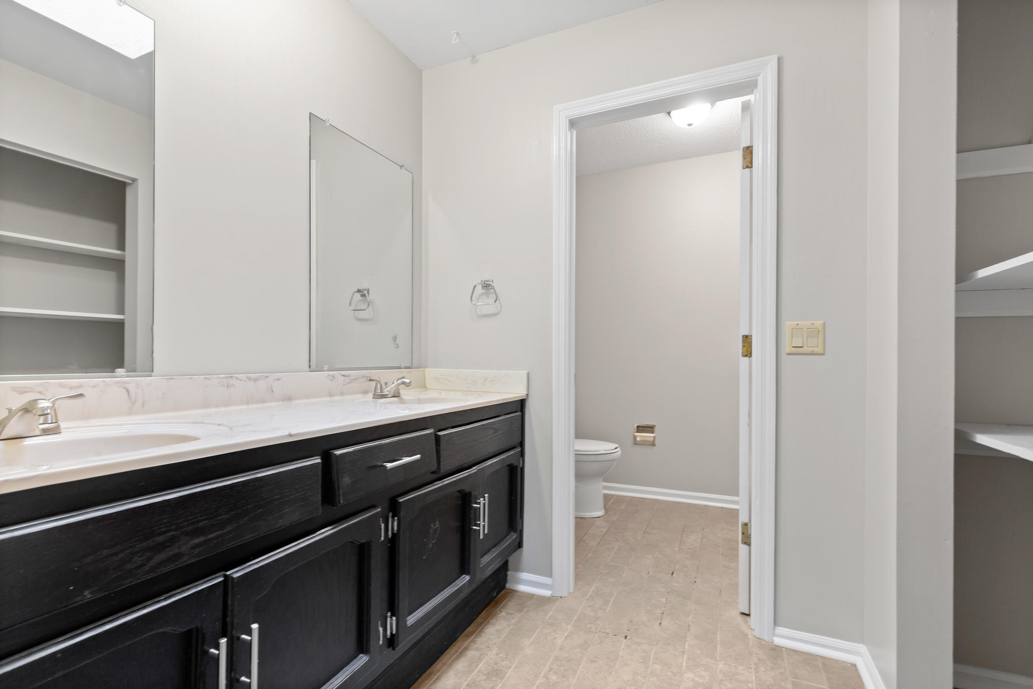 703 Swansons Ridge Road Chattanooga, TN 37421 - Photo 18 of 26 Bathroom