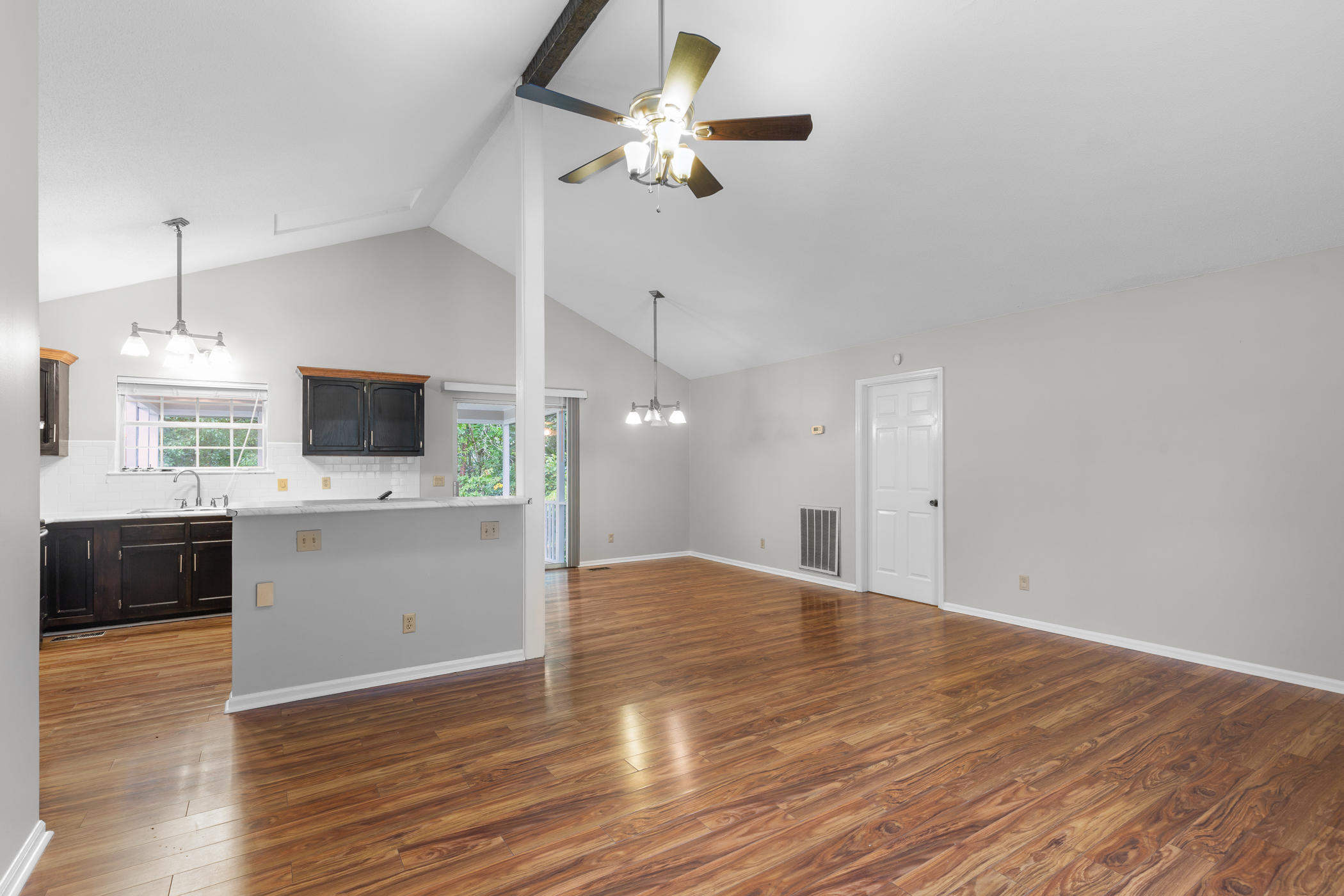 703 Swansons Ridge Road Chattanooga, TN 37421 - Photo 3 of 26 Great Room