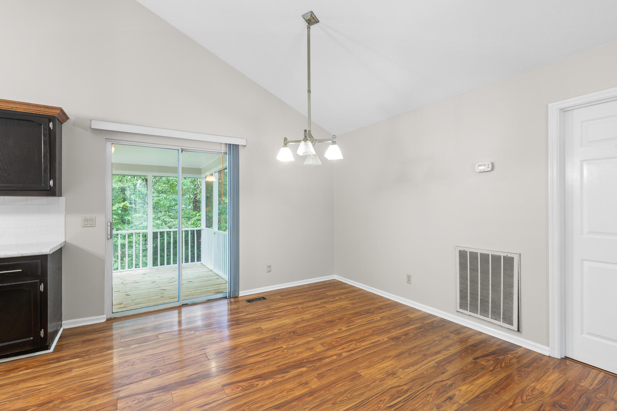 703 Swansons Ridge Road Chattanooga, TN 37421 - Photo 9 of 26 Dining Area