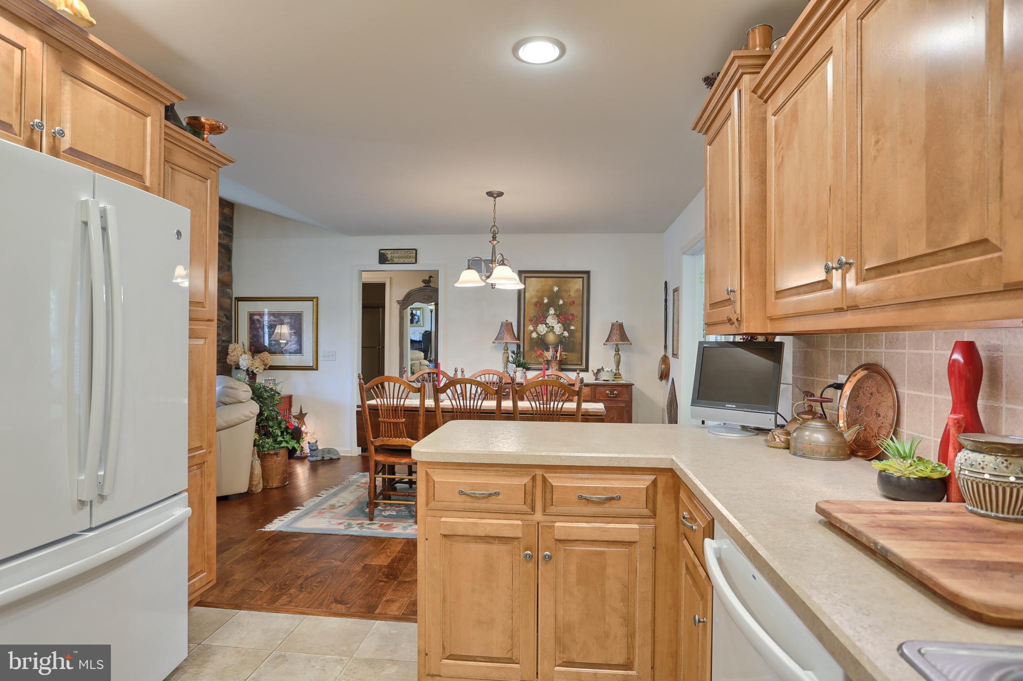1508 Rolling Meadow Road Lebanon, PA 17046 - Photo 17 of 48 Kitchen with breakfast peninsula, open to DR