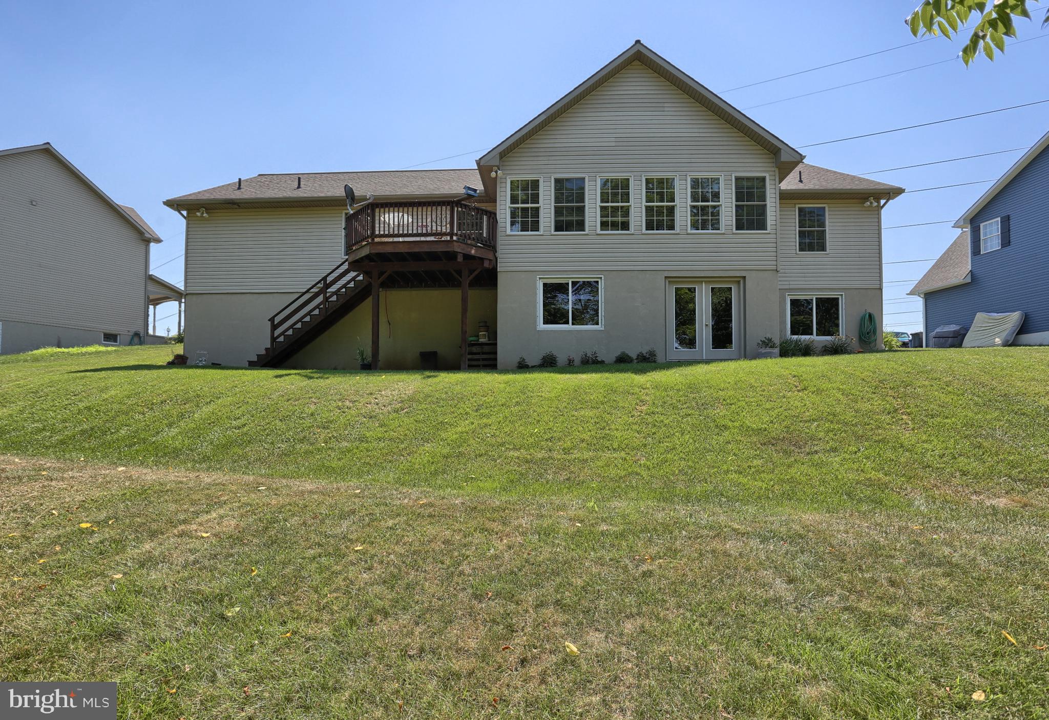1508 Rolling Meadow Road Lebanon, PA 17046 - Photo 36 of 48 Rear elevation