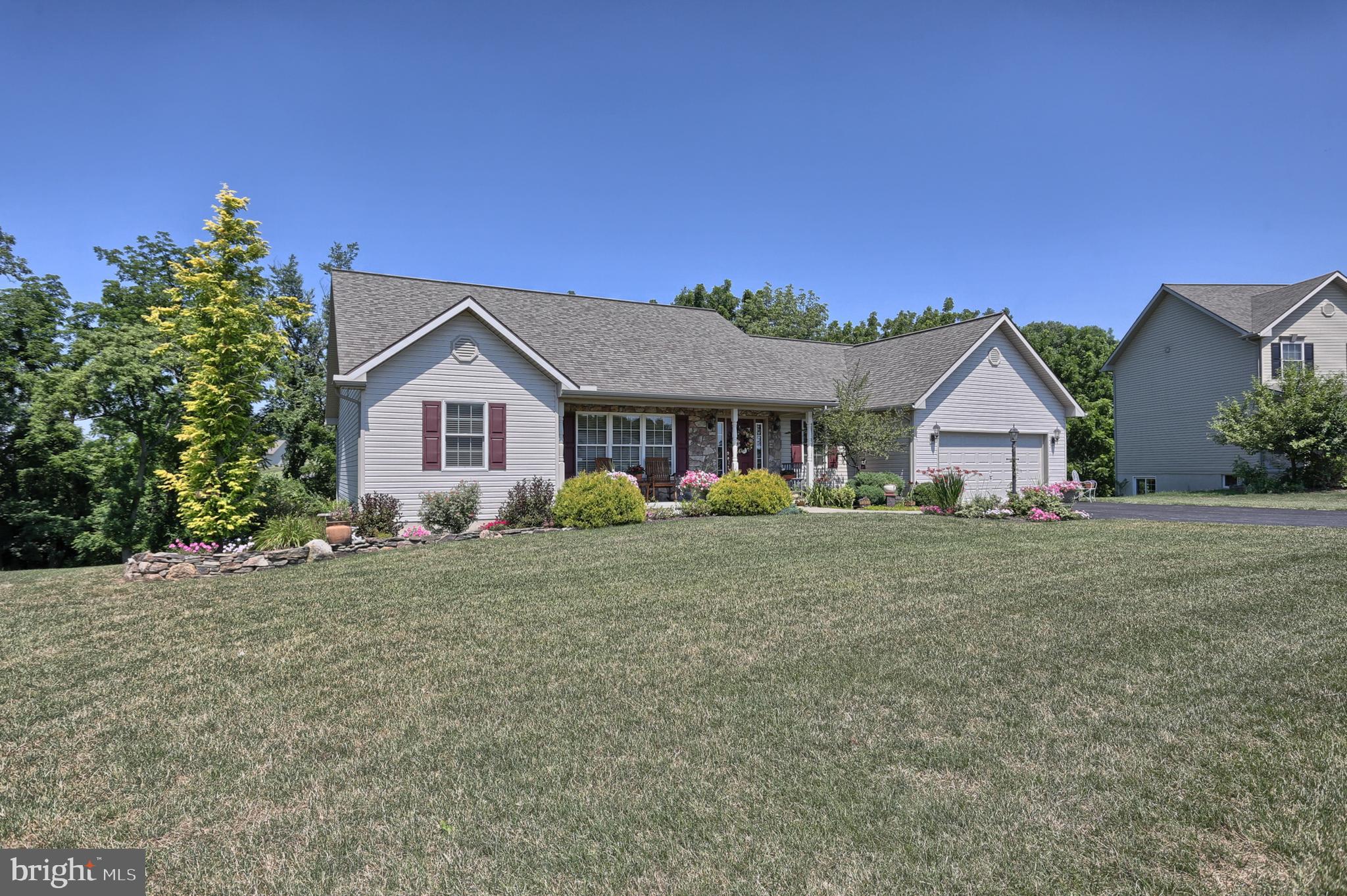1508 Rolling Meadow Road Lebanon, PA 17046 - Photo 47 of 48 Front/side yard