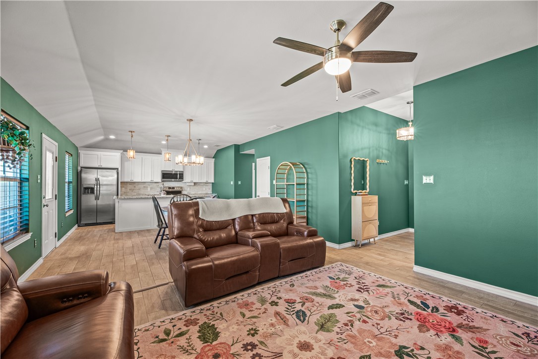 105 Atkinson Drive Orange Grove, TX 78372 - Photo 4 of 27