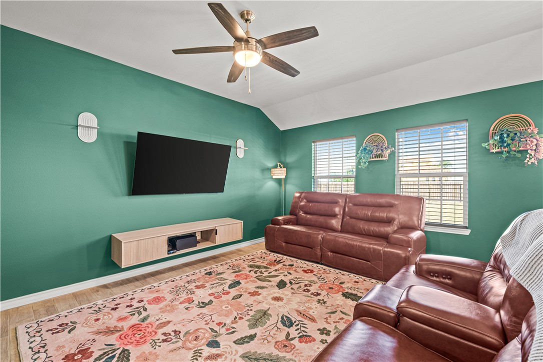 105 Atkinson Drive Orange Grove, TX 78372 - Photo 5 of 27