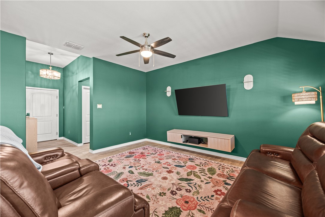 105 Atkinson Drive Orange Grove, TX 78372 - Photo 6 of 27