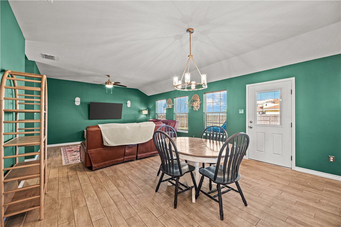 105 Atkinson Drive Orange Grove, TX 78372 - Photo 7 of 27