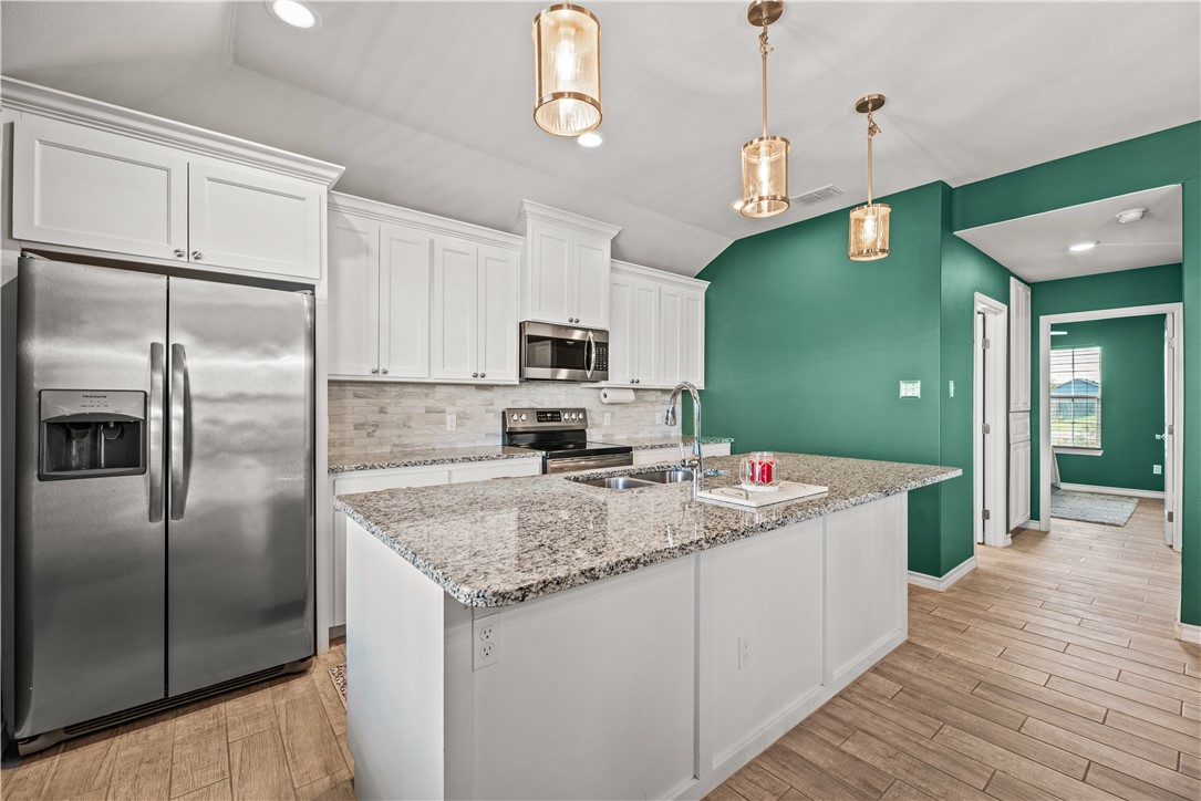 105 Atkinson Drive Orange Grove, TX 78372 - Photo 9 of 27