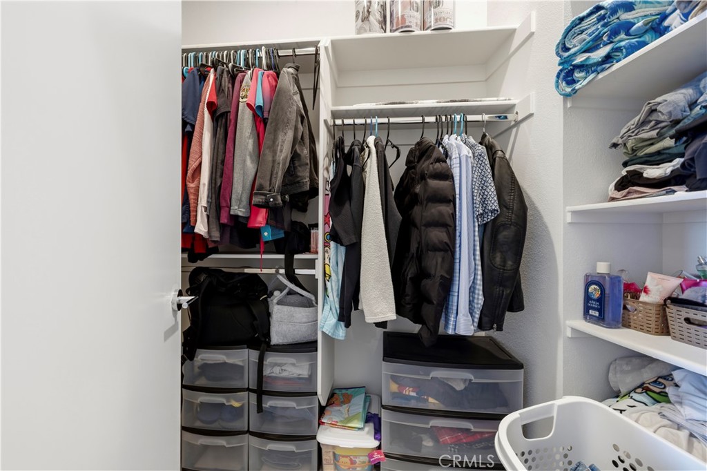 7960 Telegraph Road Downey, CA 90240 - Photo 29 of 59 Primary Suite Closet