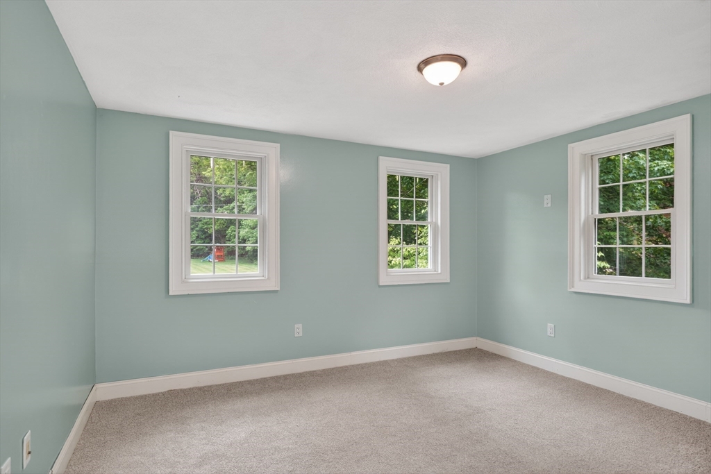 10 Virginia Road Tyngsborough, MA 01879 - Photo 26 of 38