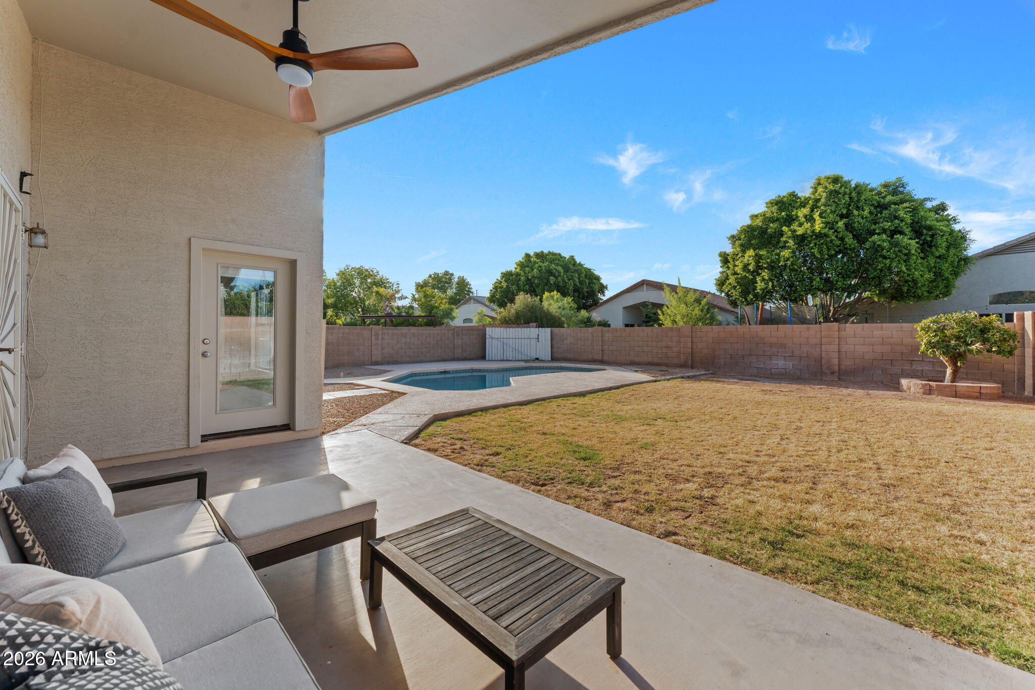 2132 East Smoke Tree Road Gilbert, AZ 85296 - Photo 24 of 32 39_patio-outdoor-living