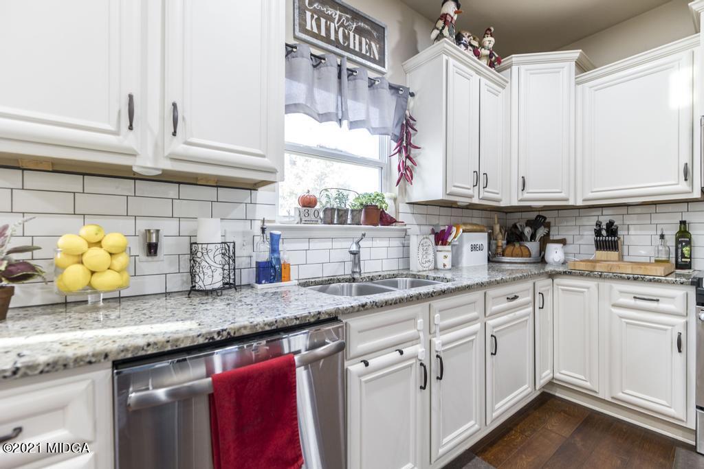 305 Rippling Water Way Perry, GA 31069 - Photo 18 of 45 305 Rippling Water Way 18