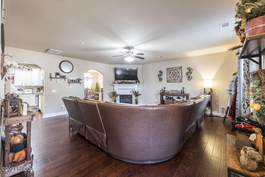 305 Rippling Water Way Perry, GA 31069 - Photo 10 of 45 305 Rippling Water Way 10