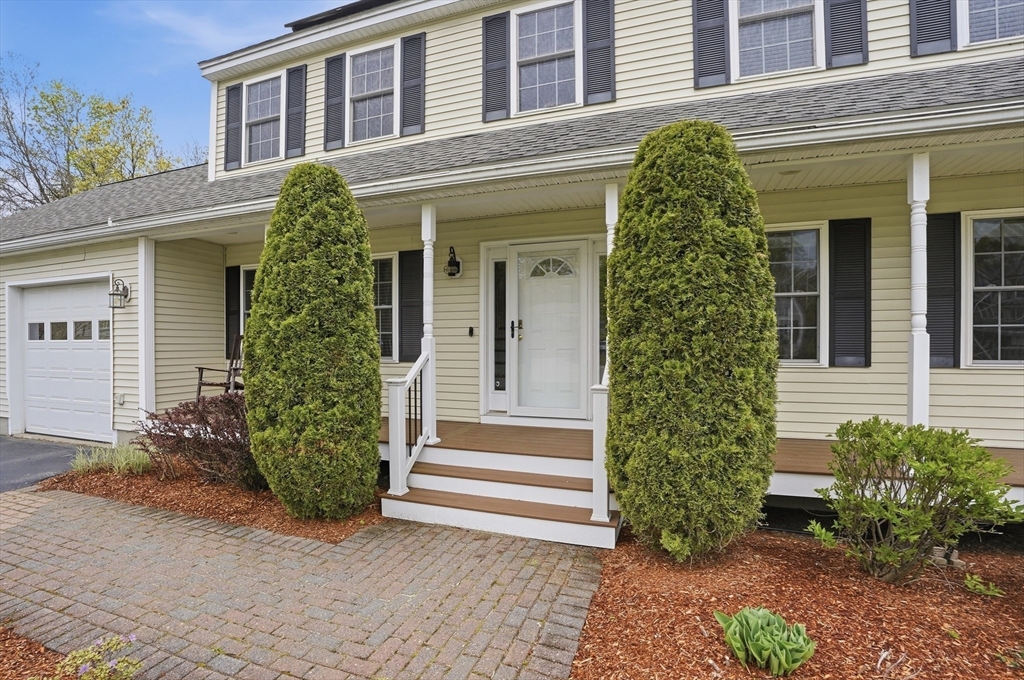 34 Harbor Light Road Leominster, MA 01453 - Photo 4 of 38 Gallery Image 4
