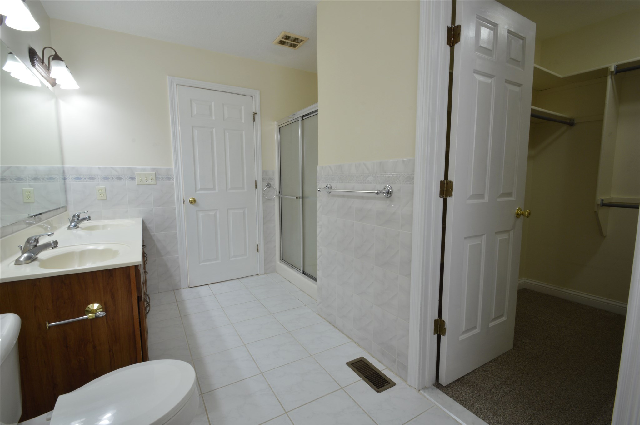 10424 Bitterroot Court Fort Wayne, IN 46804 - Photo 15 of 34 Gallery Image 15