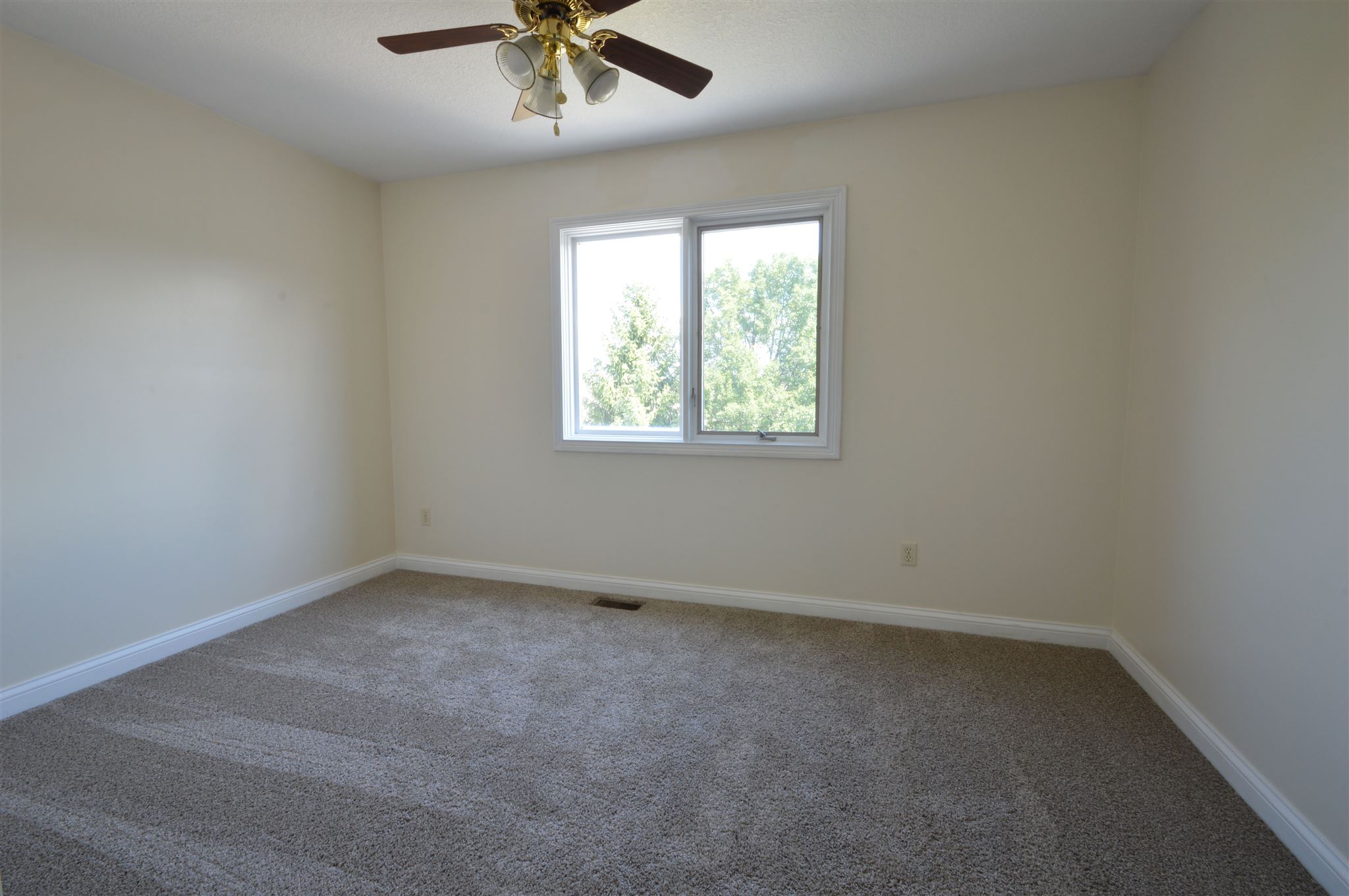 10424 Bitterroot Court Fort Wayne, IN 46804 - Photo 16 of 34 Gallery Image 16
