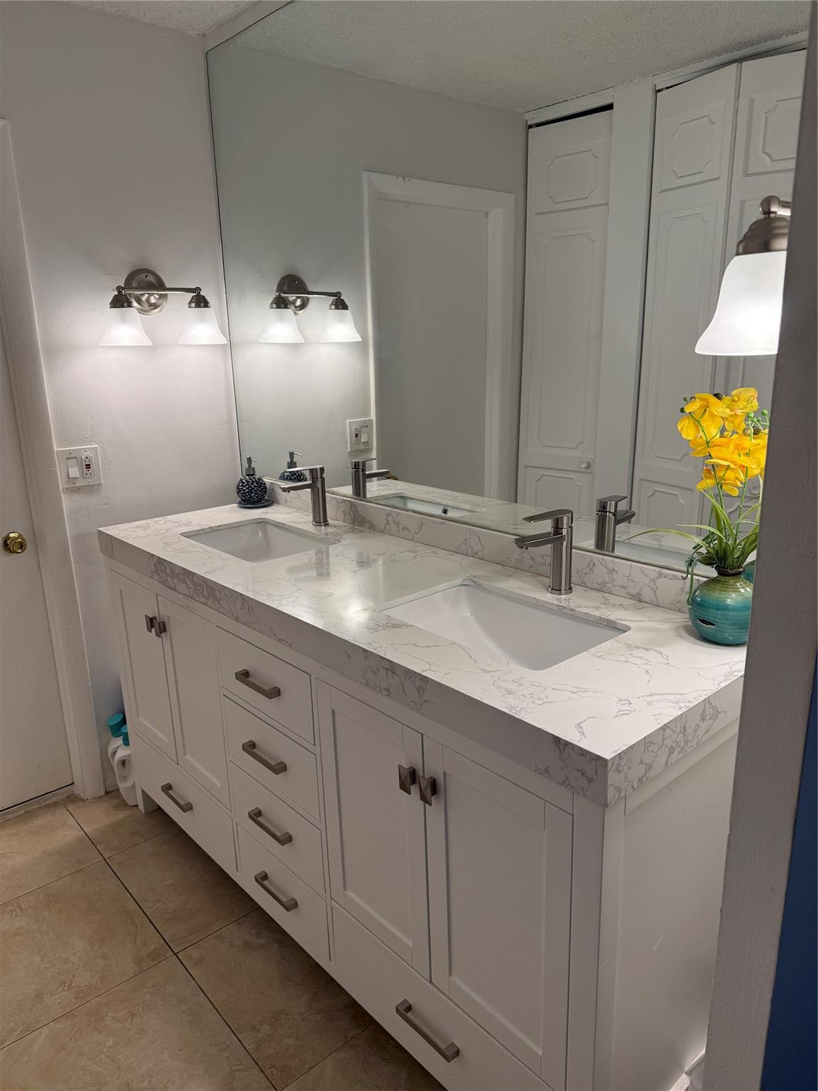 3710 Inverrary Drive, Unit 3T Lauderhill, FL 33319 - Photo 2 of 10 Photo 2