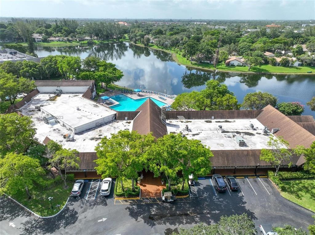 3710 Inverrary Drive, Unit 3T Lauderhill, FL 33319 - Photo 7 of 10 Photo 7