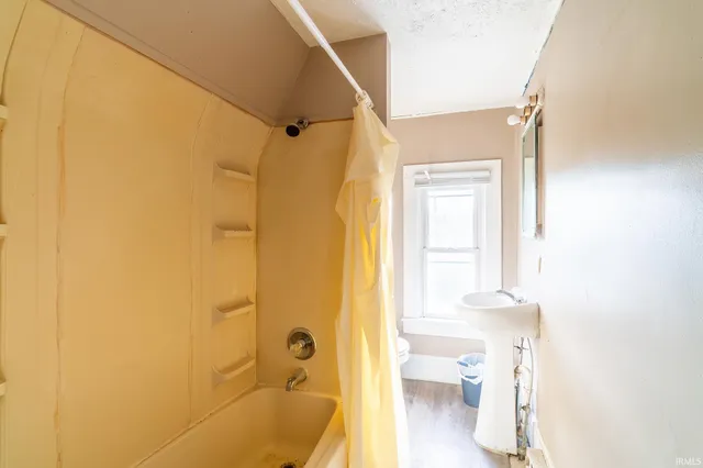 $118,500 | 1135 Summit Street, New Haven, IN 46774