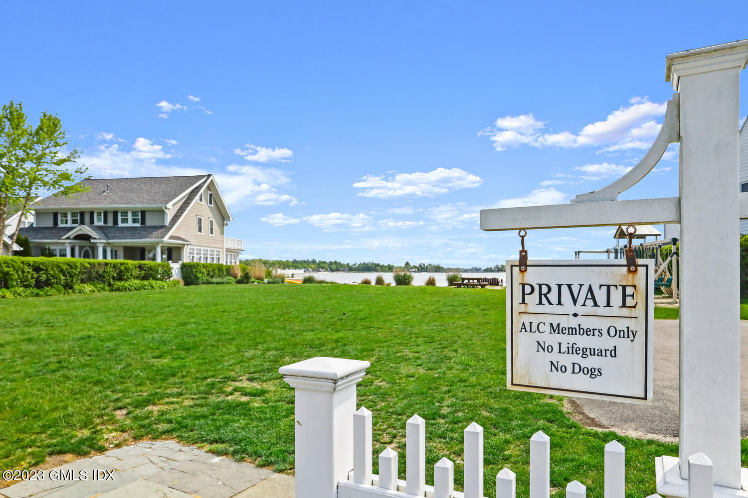 46 Ocean Drive North Stamford, CT 06902 - Photo 32 of 34 a sign on the side of the road