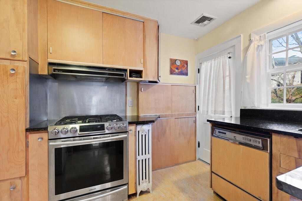 57 Spring Street Arlington, MA 02476 - Photo 15 of 26 Gallery Image 15