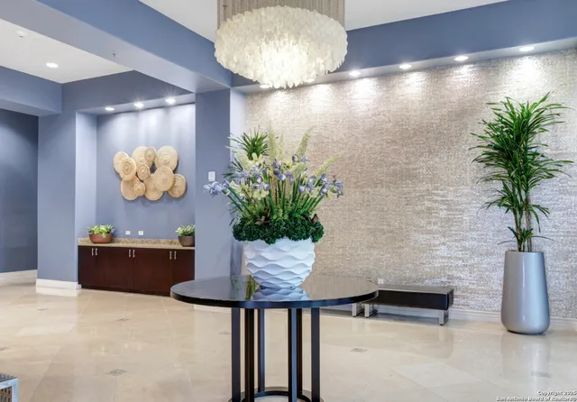 $342,000 | 215 Center Street, Unit 203, San Antonio, TX 78202