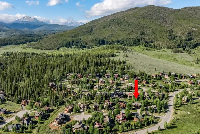 a view of a yard with a garden