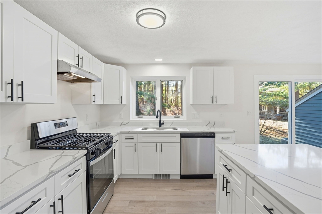 24 Deer Path, Unit 5 Maynard, MA 01754 - Photo 14 of 36