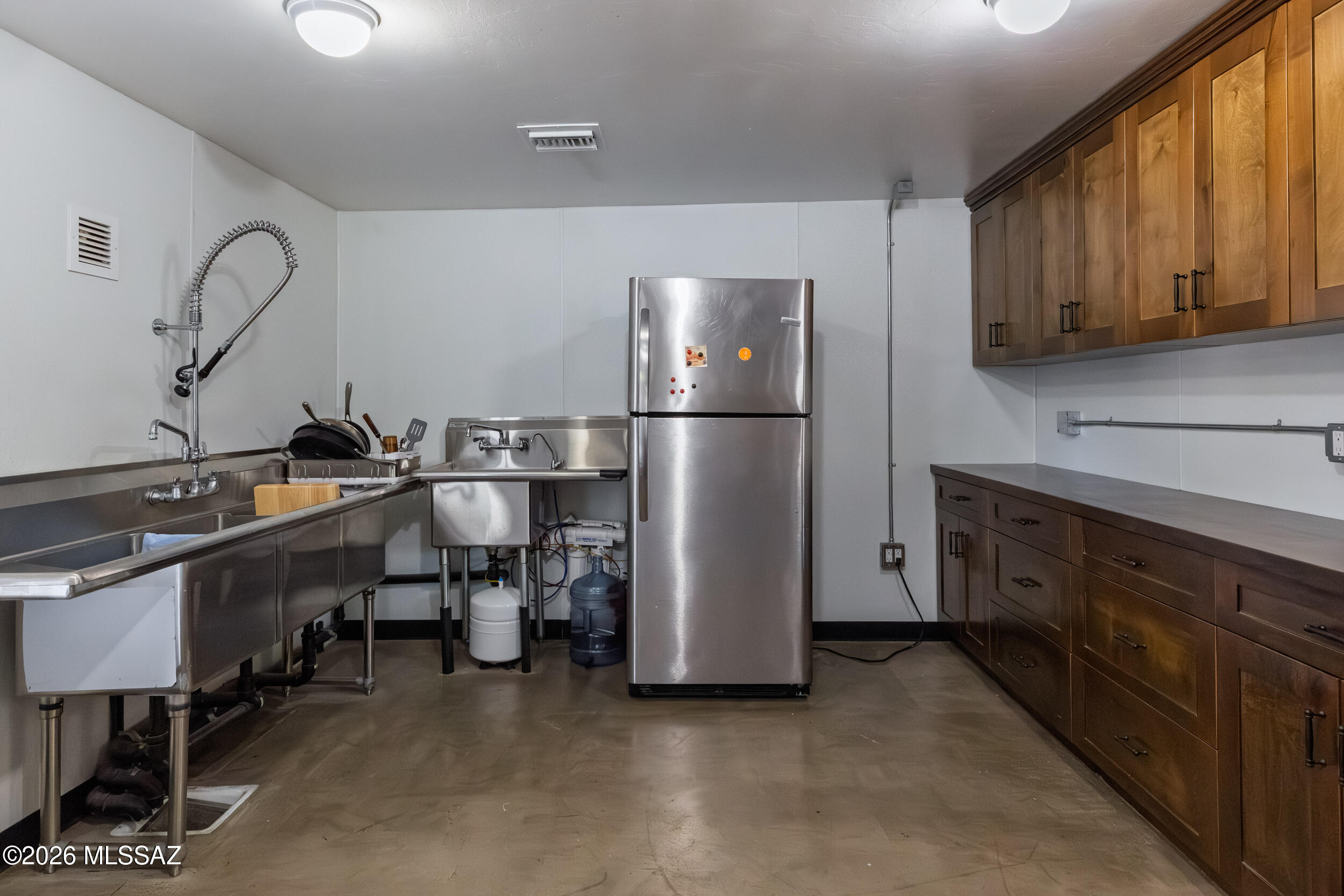 802 East Silverlake Road Tucson, AZ 85713 - Photo 27 of 46