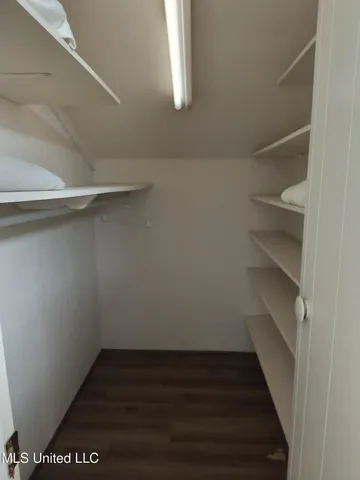 $2,350 | 171 St Charles Avenue, Biloxi, MS 39530