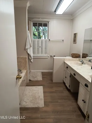 $2,350 | 171 St Charles Avenue, Biloxi, MS 39530