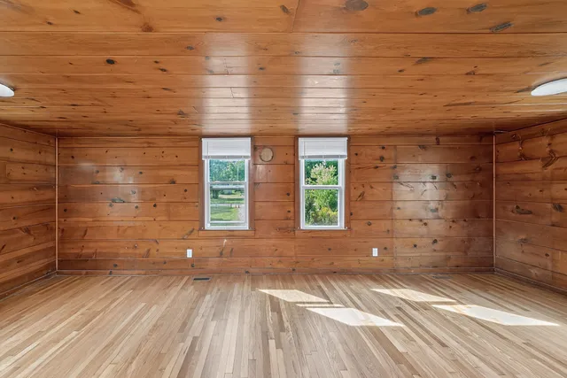 $299,900 | 17979 M-60, Vandalia, MI 49095