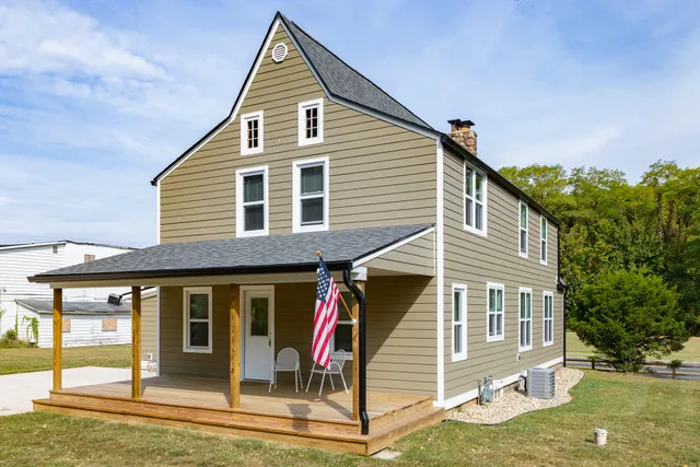 $299,900 | 17979 M-60, Vandalia, MI 49095