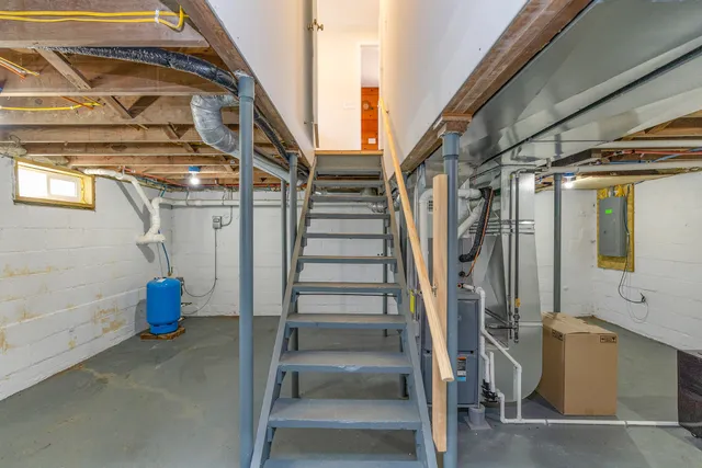 $299,900 | 17979 M-60, Vandalia, MI 49095