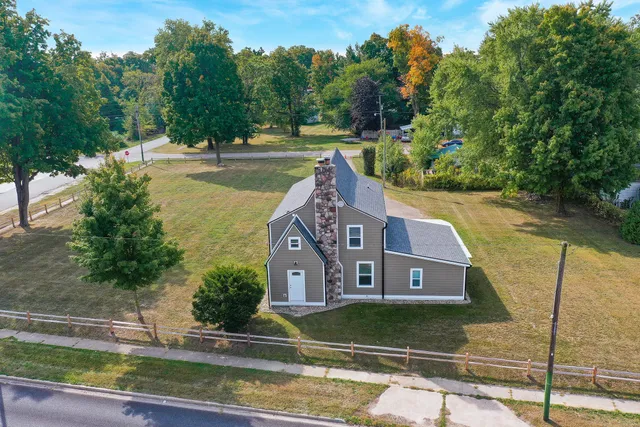 $299,900 | 17979 M-60, Vandalia, MI 49095