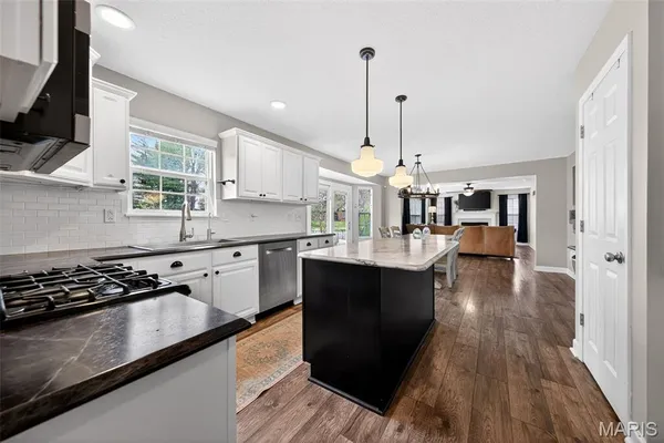 $435,000 | 2408 Liberty Drive, Maryville, IL 62062