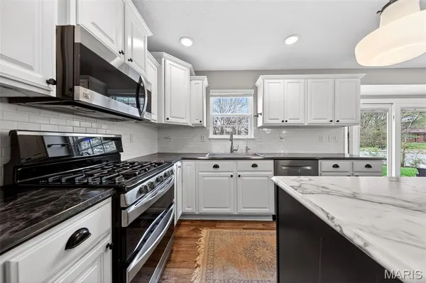 $435,000 | 2408 Liberty Drive, Maryville, IL 62062